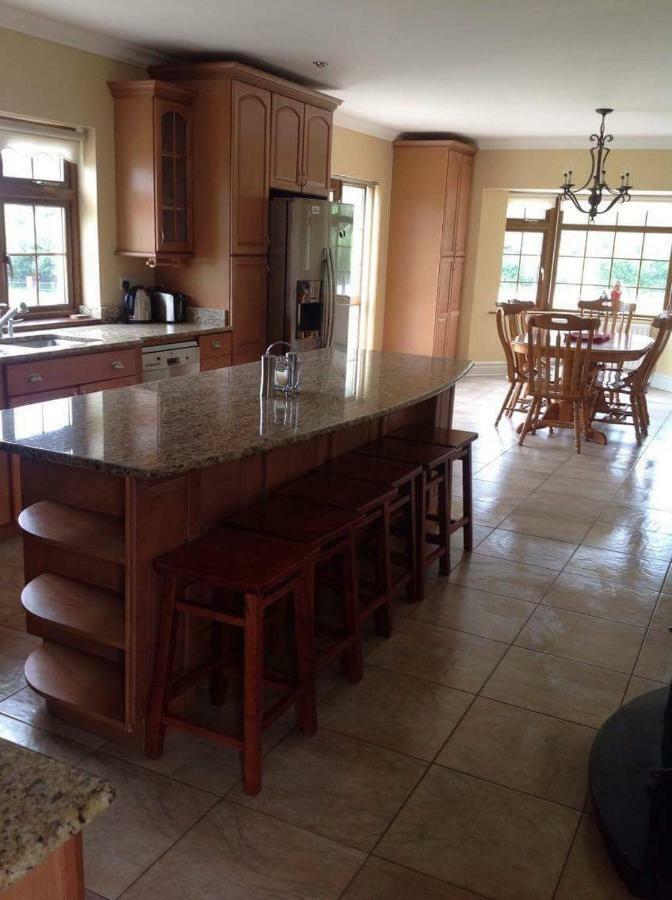 בלמאלט Beautiful Home On Lake Carrowmore מראה חיצוני תמונה